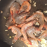 黑胡椒蒜香黄油虾的做法图解4