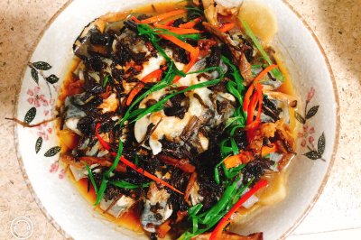 笋干菜豆豉蒸鳗鱼