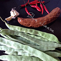 芸豆烧红肠的做法图解1