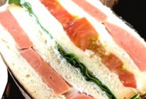 面包三明治（野餐必备餐包）的做法