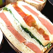 面包三明治（野餐必备餐包）