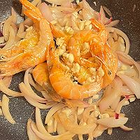 尝试地中海饮食第3天丨洋葱蒜香大虾的做法图解7