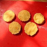#肉食者联盟#薯泥肉松饼的做法图解7