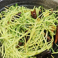 #米饭最强CP#炝炒豆苗的做法图解7