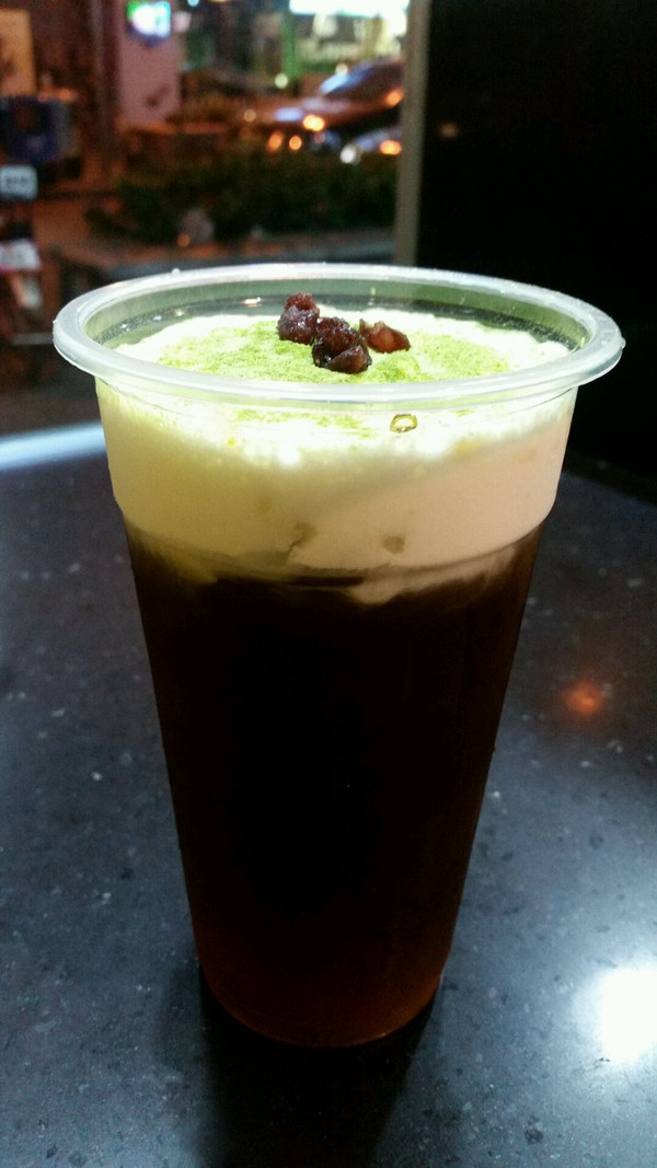 自制抹茶奶盖茶