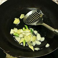 家常炒肥肠的做法图解7