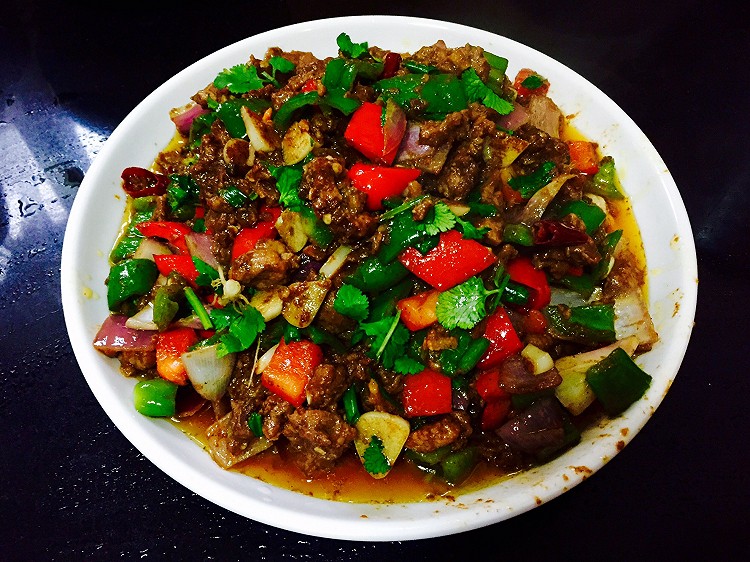 黑胡椒辣味孜然牛肉的做法