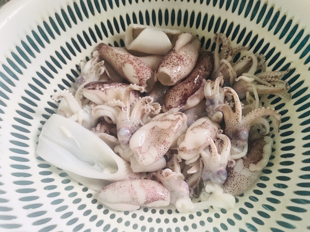 海兔炒蒜苔怎么做_海兔炒蒜苔的做法_雨润海棠_豆果美食