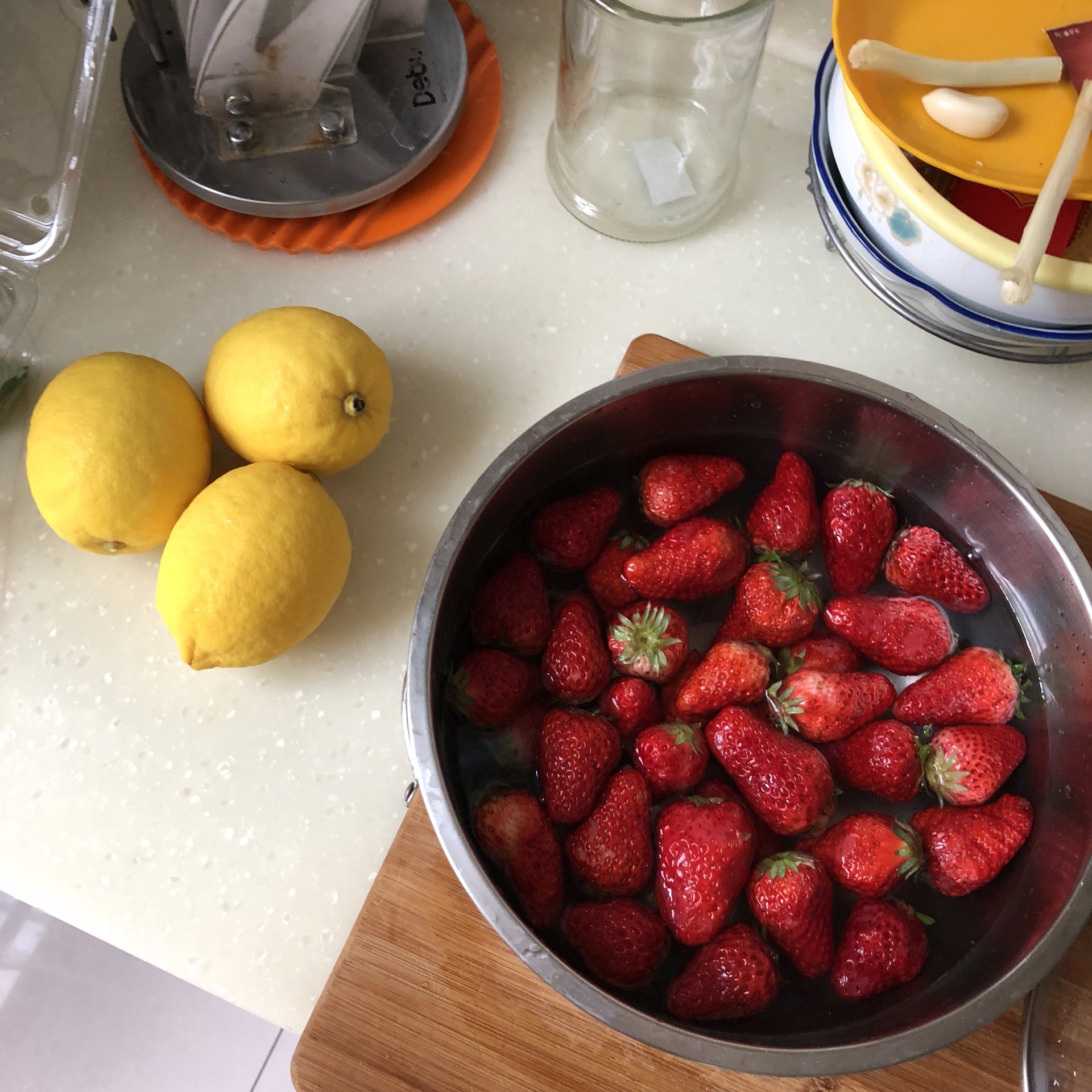 草莓柠檬特饮怎么做_草莓柠檬特饮的做法_豆果美食
