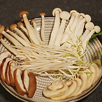鲜菇杂菌汤的做法图解4