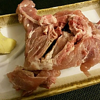 脊骨红萝卜竹芋汤的做法图解1