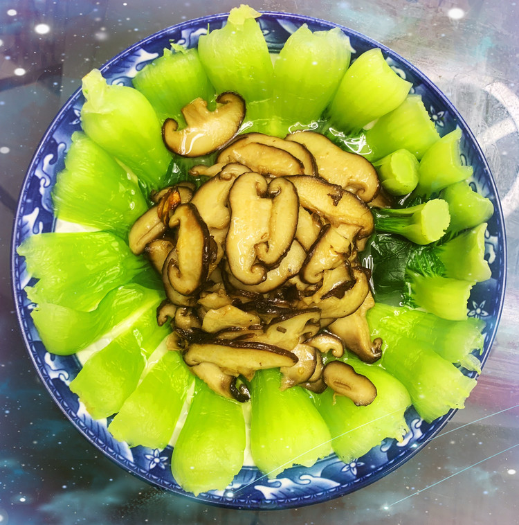 蔬菜界的小清新：香菇小白菜的做法