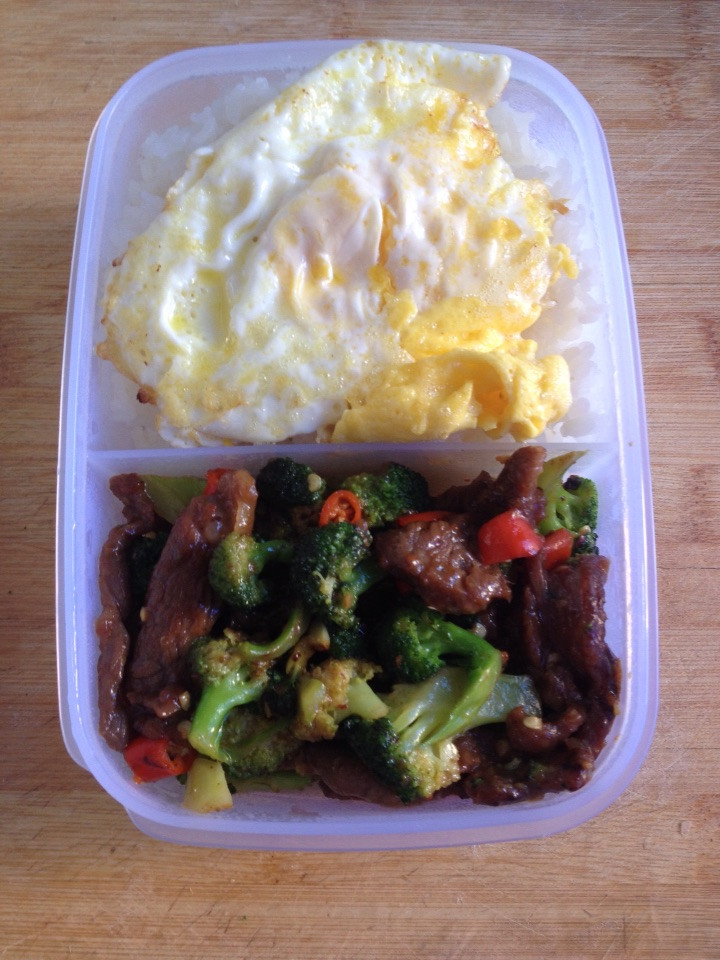 米椒牛肉煎蛋便当的做法