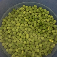 大豆火腿炒饭的做法图解2