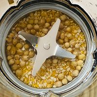 破壁机版❤️麦仁玉米豆浆的做法图解1