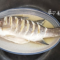 #新年开运菜，好事自然来# 清蒸鲈鱼（年年有鱼）的做法图解2