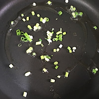 黑芝麻香葱蛋炒饭的做法图解4