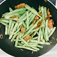 五花肉豆角焖面的做法图解5