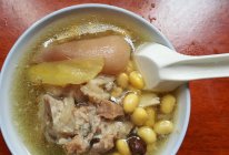 猪脚黄豆汤的做法