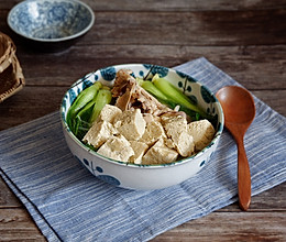 鸡汤青菜炖冻豆腐