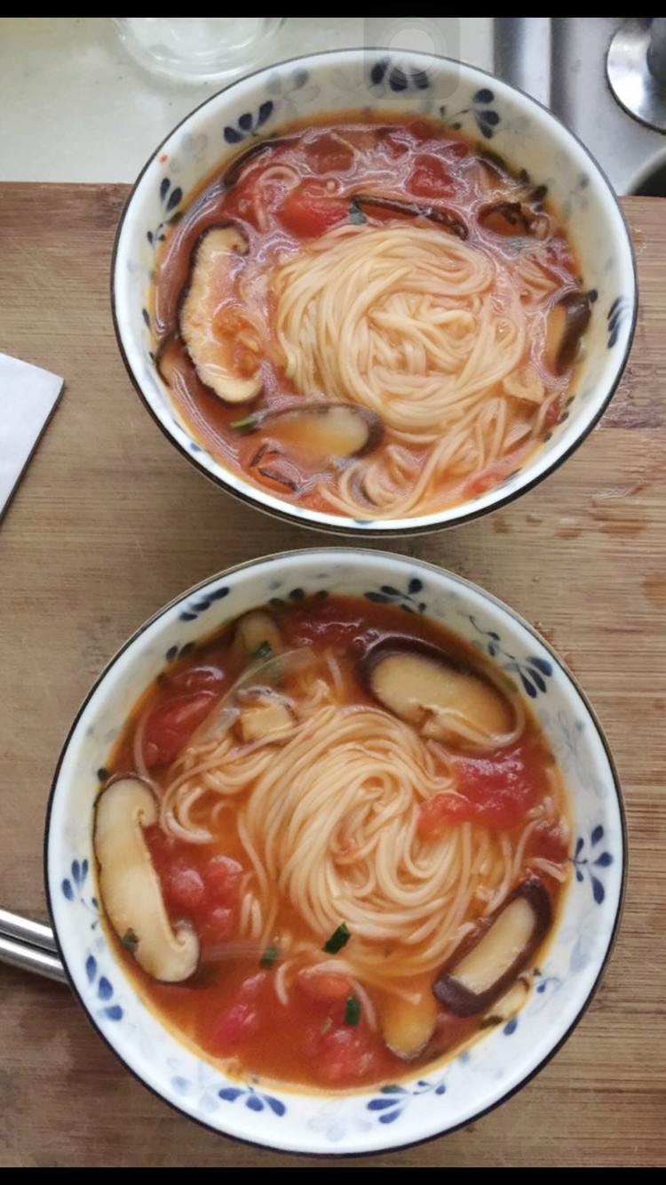 香菇挂面的做法