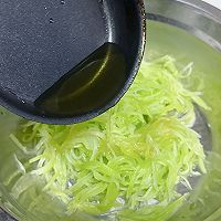 #金龙鱼橄调-橄想橄做#葱油莴苣的做法图解6