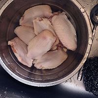 椒盐鸡翅的做法图解1