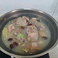 莲藕排骨汤，这样做莲藕不会黑#异域美味 烹饪中式年味#的做法图解13