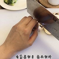 #美食视频挑战赛#蘑菇意面的做法图解3