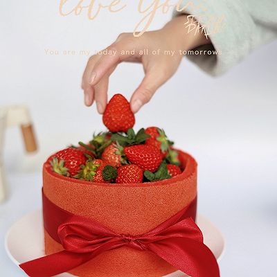 草莓红丝绒蛋糕｜3·8女神节｜节日氛围蛋糕