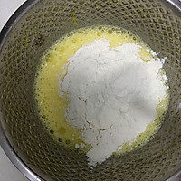 戚风蛋糕(传统蛋糕胚)的做法图解5