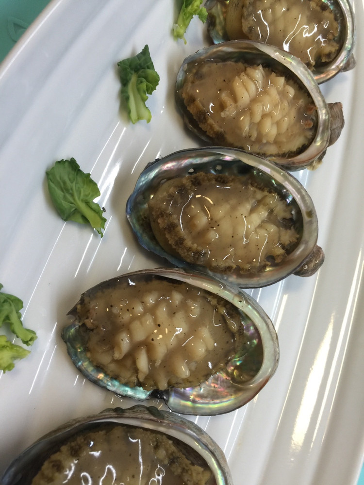 清蒸鲍鱼～配胡椒汁的做法