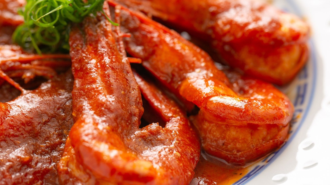 [prawns in tomato sauce] the way to eat tomatoes 100 years ago. It's a perfect match for braised prawns.