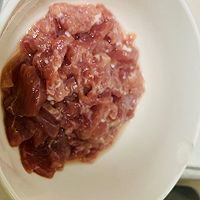 鲜蘑菇炒瘦肉的做法图解2