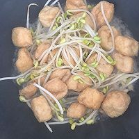 油豆腐炒豆芽的做法图解7