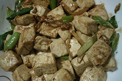 超简单美味的葱爆豆腐