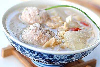 【蛤蜊冬瓜肉丸汤】——鲜掉眉毛的汤