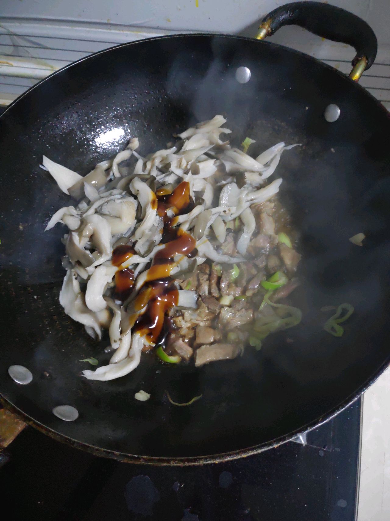 家常炒蘑菇怎么做_家常炒蘑菇的做法_豆果美食