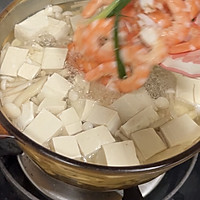 虾仁菌菇豆腐汤#冬日暖胃的做法图解8