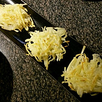 香煎龙俐鱼土豆饼蔬菜沙拉的做法图解7