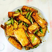 蒜苔烧带鱼