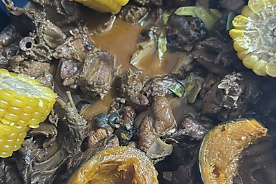 玉米炖鸡煲