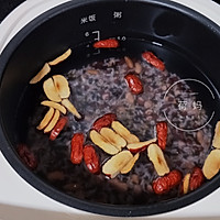 红豆黑米杂粮粥的做法图解5