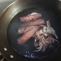 爆炒鱿鱼圈的做法图解3