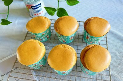 炼奶纸杯蛋糕