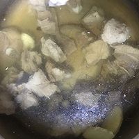排骨干菜土豆汤面的做法图解4