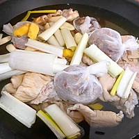 爆下饭的干锅肥肠的做法图解2