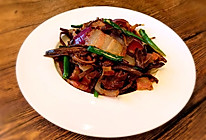 茶树菇焖腊肉的做法