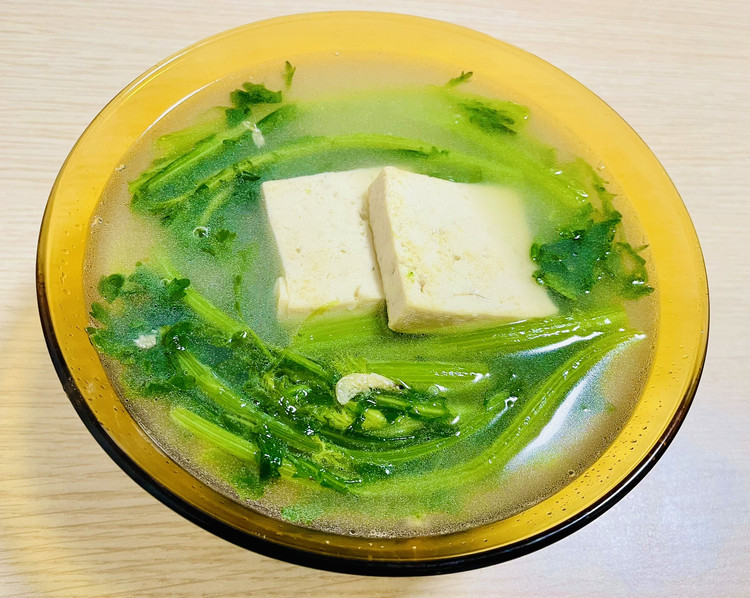 素菜也美味——茼蒿炖豆腐的做法