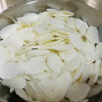 山药炒芹菜的做法图解1